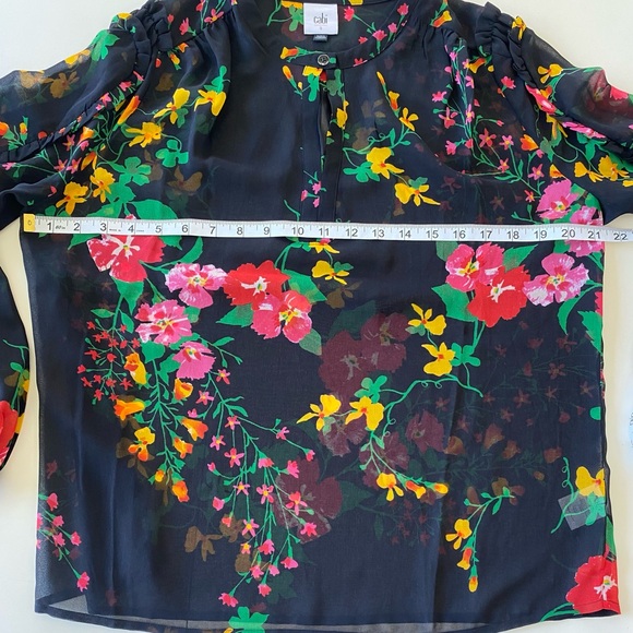 NWOT CABI Midnight Floral Thespian Poet-Sleeve Button-Neck Top - Picture 12 of 16